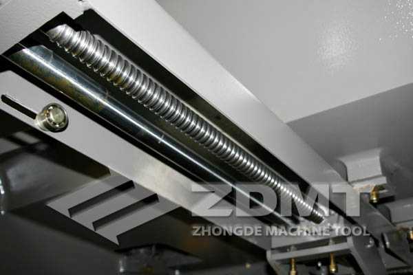 滚珠丝杆和光杆(选配).jpg 滚珠丝杆和光杆(选配).jpg