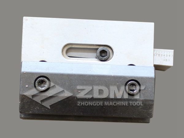 夹具.jpg 夹具.jpg