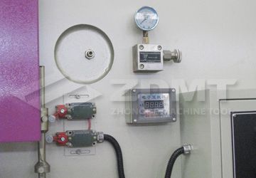 上滑块路程电动调理,数字显现.jpg 上滑块路程电动调理,数字显现.jpg